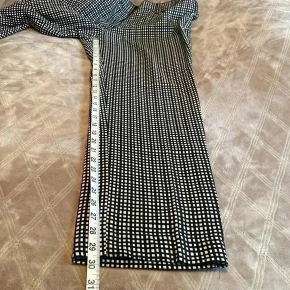 Hope & Harlow Black and White Woman’s Checked Pants, Size 14. - Picture 7 of 10